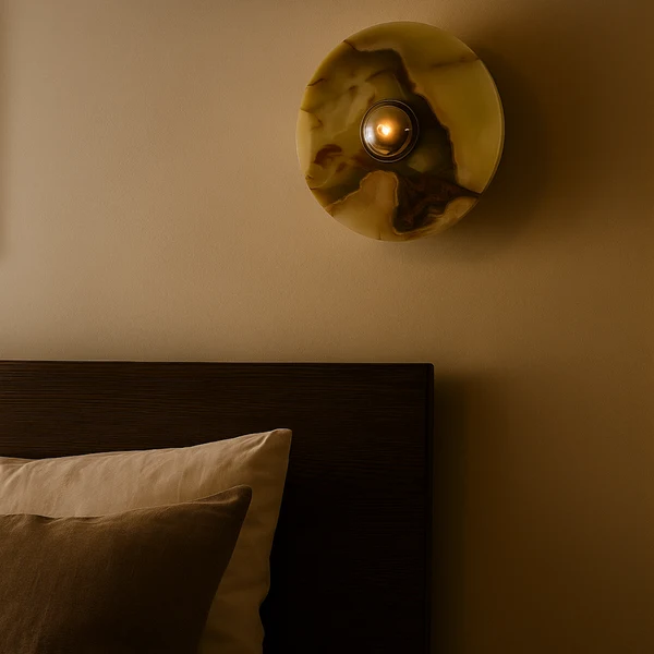 Stenvei Marmeren Wandlamp met Mat Glas