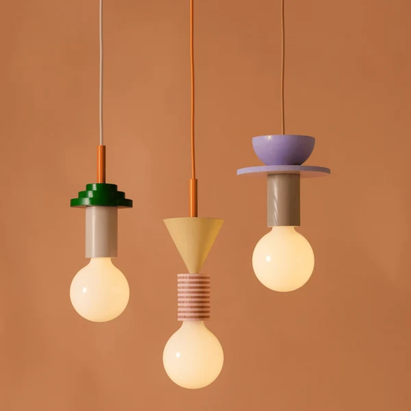 Formvy Nordic Bauhaus Pendelleuchte aus Holz und Eisen