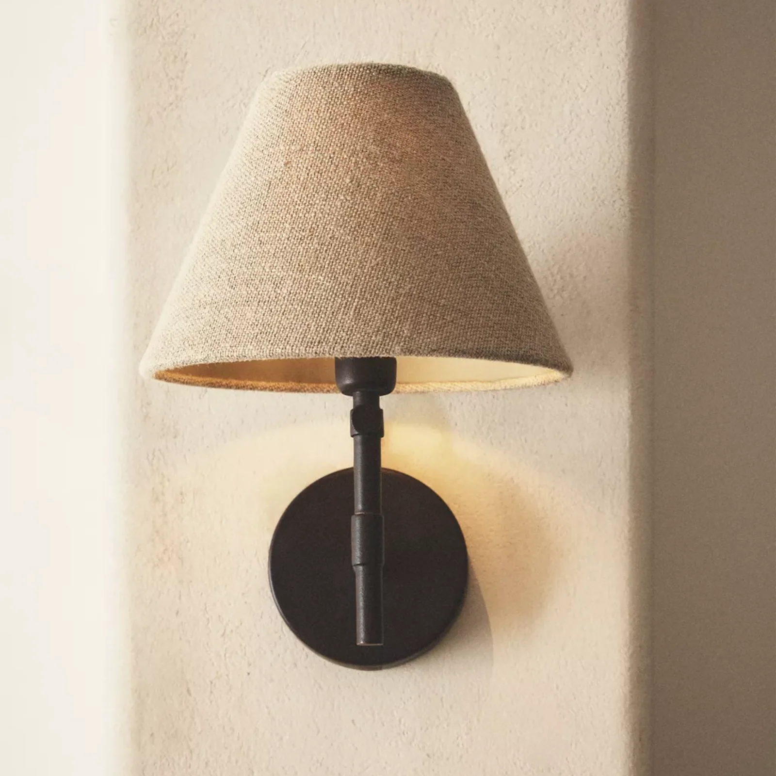 Wabi-Sabi Rustic Iron Wall Lamp – Handcrafted Sconce, Light Fixtures, Eldorm